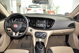 2012款菲亚特菲翔1.4T手动悦享版