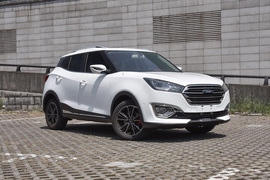 2017款众泰T300 1.5T CVT尊贵型