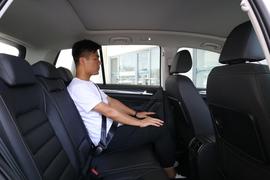 后排空间