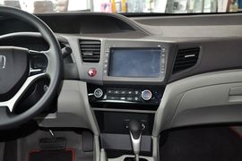 2013款本田思域十周年纪念1.8L EXi舒适自动版