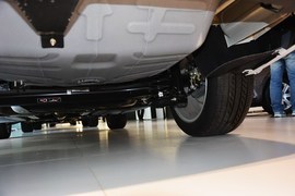 2013款标致408 2.0L手自一体豪华版