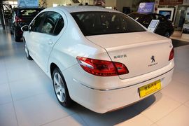 2013款标致408 2.0L手自一体豪华版
