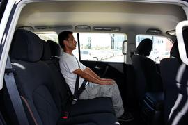 后排空间