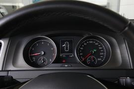 2016款大众高尔夫 230TSI 自动豪华型