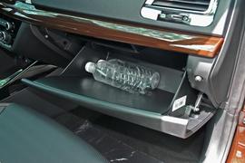 手套箱空间