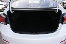 2016款现代朗动 1.6L 自动尊贵型