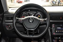 2017款大众蔚领 230TSI 自动豪华型