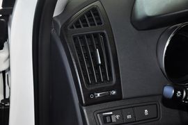 2013款北京现代索纳塔八2.4L GLS自动豪华版 国五