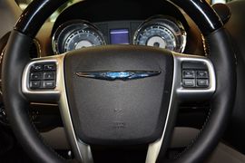 2013款克莱斯勒大捷龙3.6L豪华版