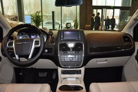 2013款克莱斯勒大捷龙3.6L豪华版