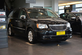 2013款克莱斯勒大捷龙3.6L豪华版