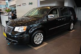 2013款克莱斯勒大捷龙3.6L豪华版