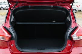 2016款宝骏310 1.2L 手动豪华型