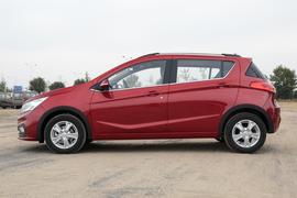 2016款宝骏310 1.2L 手动豪华型