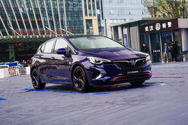 2018款上汽通用别克威朗GS 20T 双离合豪华型