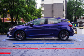 2018款上汽通用别克威朗GS 20T 双离合豪华型