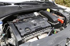 2014款东风标致301 1.6自动尊贵 试驾实拍