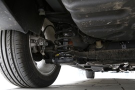 2014款东风标致301 1.6自动尊贵 试驾实拍