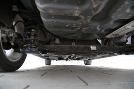 2014款东风标致301 1.6自动尊贵 试驾实拍