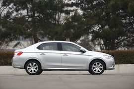 2014款东风标致301 1.6自动尊贵 试驾实拍