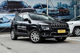 2017款Jeep自由光 2.4L 卓越版