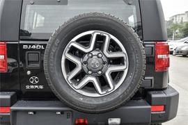 2016款北京BJ40L 2.3T 自动四驱尊享版