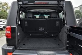 2016款北京BJ40L 2.3T 自动四驱尊享版
