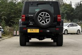 2016款北京BJ40L 2.3T 自动四驱尊享版