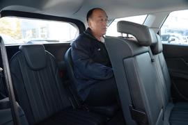 2017款标致5008 380THP 7座精英版