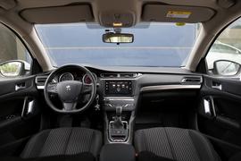 2015款标致408 1.2T 自动豪华版