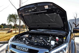 2018款五十铃牧游侠 1.9T 自动四驱劲享版 7座