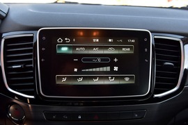 2018款五十铃牧游侠 1.9T 自动四驱劲享版 7座