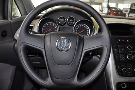 2014款别克英朗XT 1.6L手动舒适版(天窗版)