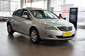 2014款别克英朗XT 1.6L手动舒适版(天窗版)
