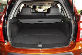 2013款东风风行景逸X5 1.6L手动尊享型 京V