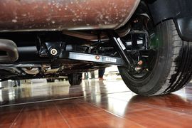 2013款东风风行景逸X5 1.6L手动尊享型 京V