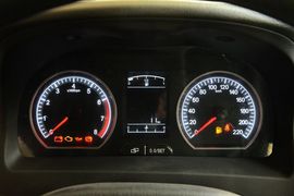 2013款东风风行景逸X5 1.6L手动尊享型 京V