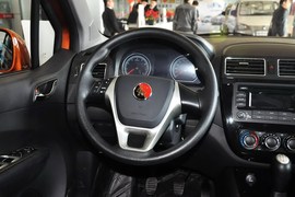 2013款东风风行景逸X5 1.6L手动尊享型 京V