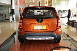 2013款东风风行景逸X5 1.6L手动尊享型 京V