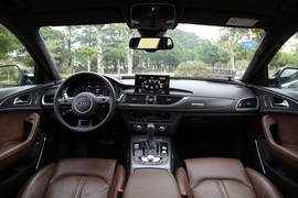 2017款 奥迪A6 Avant 2.0T Sport运动型