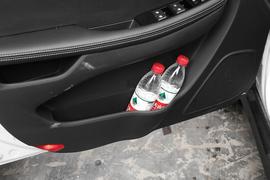 2017款 陆风X2 1.6L 自动铂锐版