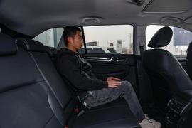 后排空间