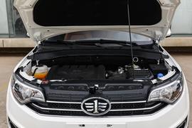 2017款 一汽吉林森雅R7 1.6L 自动豪华型