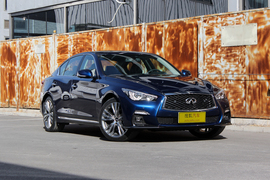 2018款英菲尼迪Q50L 2.0T 豪华运动版