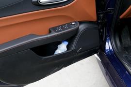 2017款 阿尔法罗密欧Giulia 2.0T 200HP 豪华版