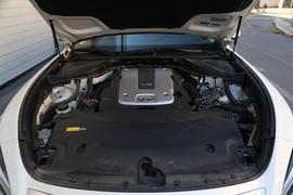 2017款 英菲尼迪Q70 Q70L 2.5L 精英版