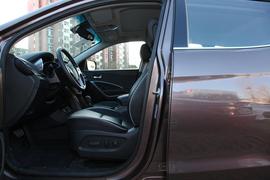 2017款 现代全新胜达 2.0T 自动两驱智能型 7座