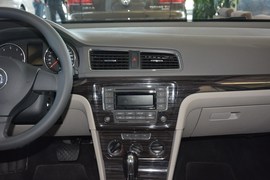 2013款大众朗行1.6L自动舒适型