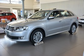 2013款大众朗行1.6L自动舒适型
