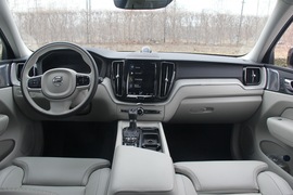 沃尔沃XC60 2018款 T5 四驱智雅豪华版